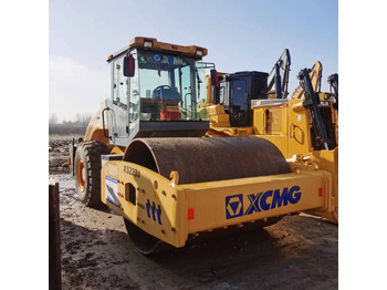 Compactor XCMG XS223J: Foto 4