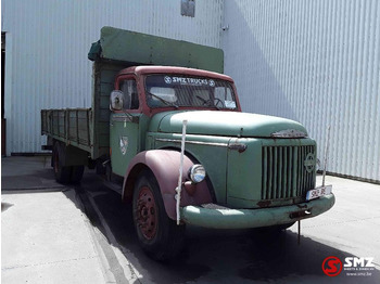 Camion platformă VOLVO