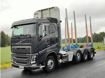 Camion forestier VOLVO FH16