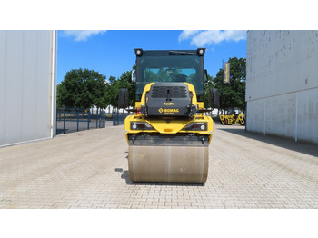 Cilindru compactor pentru asfalt Bomag BW 154 AP 5: Foto 3