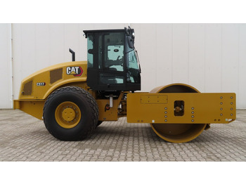 Compactor CATERPILLAR