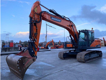 Excavator pe şenile DOOSAN DX225LC