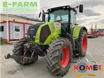 Tractor agricol CLAAS Axion 810