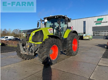 Tractor agricol CLAAS Axion 810