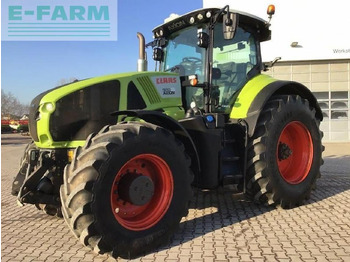 Tractor agricol CLAAS Axion 920