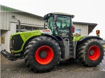 Tractor agricol CLAAS Xerion