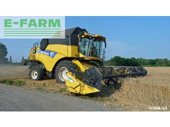 Combină de recoltat cereale NEW HOLLAND CX series