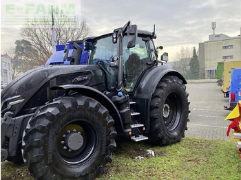 Tractor agricol VALTRA