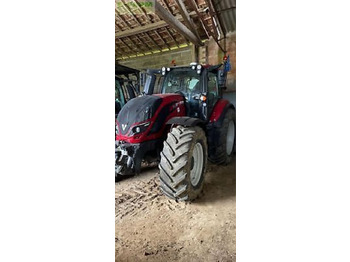 Tractor agricol VALTRA T174