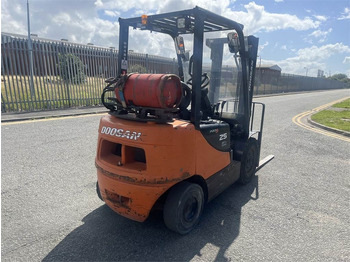 Leasing de Doosan G25P-5  Doosan G25P-5: Foto 5