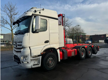 Camion cu cârlig MERCEDES-BENZ Arocs 3251