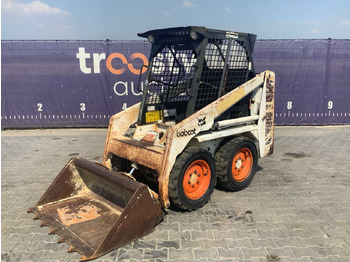 Încărcător frontal pe pneuri BOBCAT