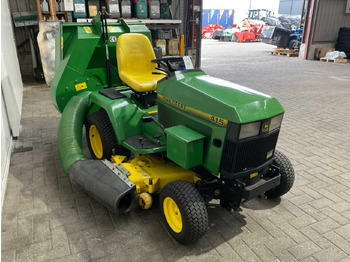 Maşină de tuns iarba John Deere 415: Foto 3