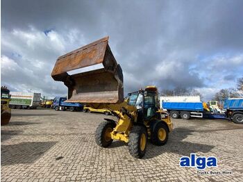 Încărcător frontal pe pneuri CATERPILLAR 908M