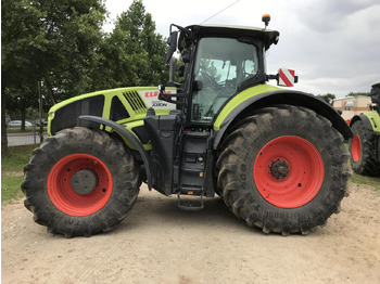 Tractor agricol CLAAS Axion 920