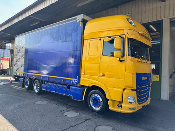 Camion cu prelată DAF XF 530