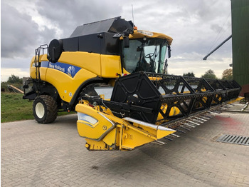 Combină de recoltat cereale NEW HOLLAND CX series