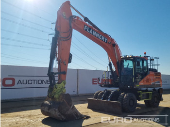 Excavator pe roţi DOOSAN