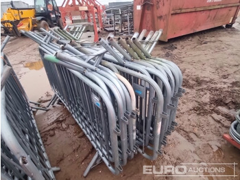 Echipamente de constructii Bundle of Metal Safety Barriers (2 of): Foto 5