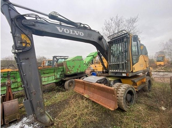 Excavator pe roţi VOLVO EW140C