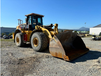 Încărcător frontal pe pneuri CATERPILLAR 972K