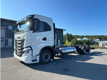 Camion şasiu IVECO S-WAY