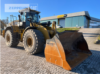 Încărcător frontal pe pneuri CATERPILLAR 972