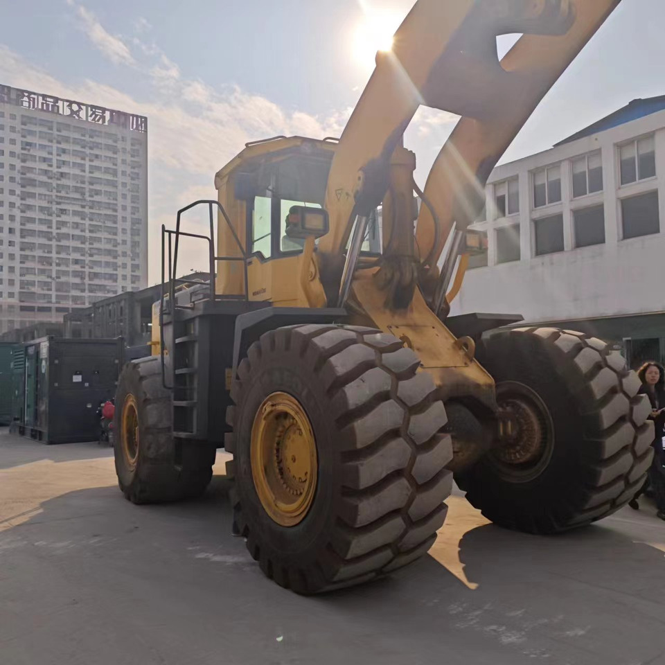 Încărcător frontal pe pneuri KOMATSU WA600-3: Foto 6