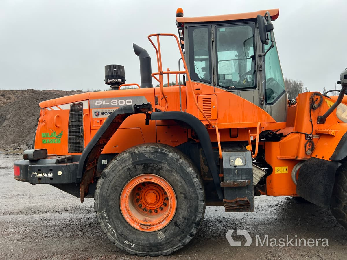 Încărcător frontal pe pneuri Hjullastare Doosan DL300-3: Foto 12