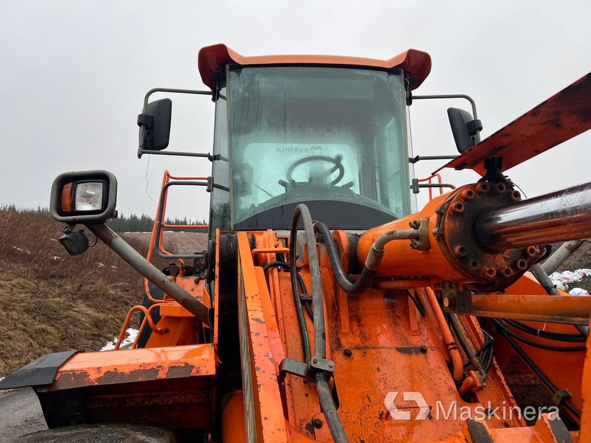 Încărcător frontal pe pneuri Hjullastare Doosan DL300-3: Foto 10