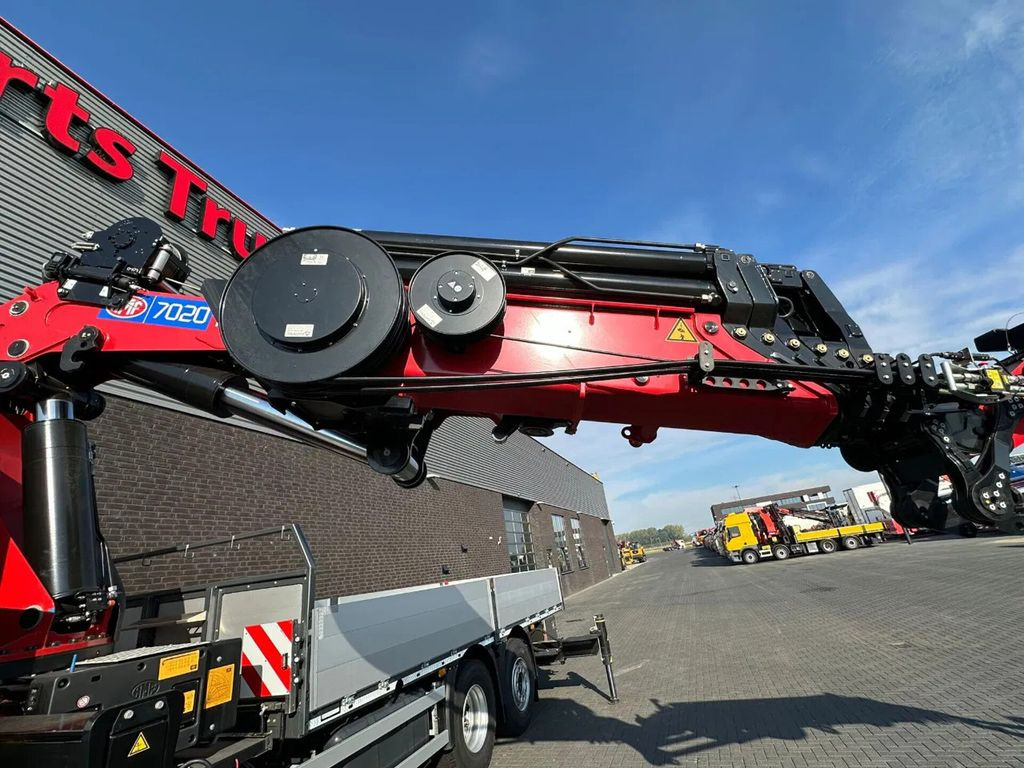 Camion cu macara, Camion platformă Mercedes-Benz Arocs 3251 8X2 + HMF 7020-K7 FJ 1400-K6 KRAAN/KR: Foto 25