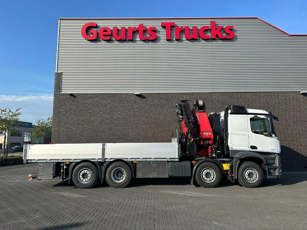 Camion cu macara, Camion platformă Mercedes-Benz Arocs 3251 8X2 + HMF 7020-K7 FJ 1400-K6 KRAAN/KR: Foto 10