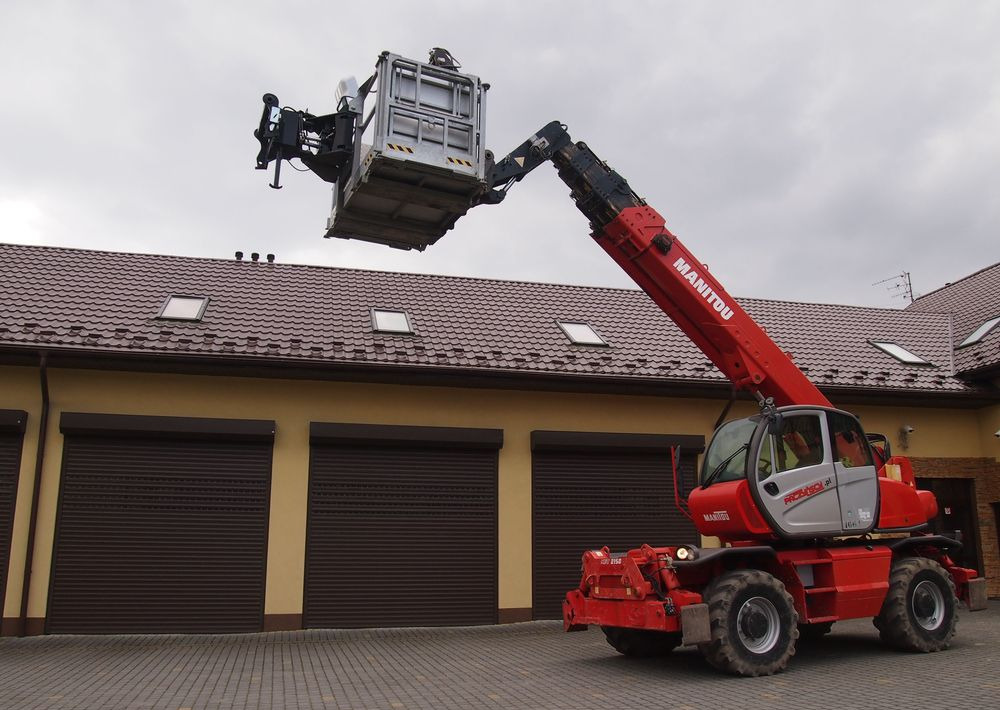 Stivuitor telescopic Ładowarka teleskopowa Manitou MRT 2150 Privilege   MANITOU ważne UDT: Foto 15