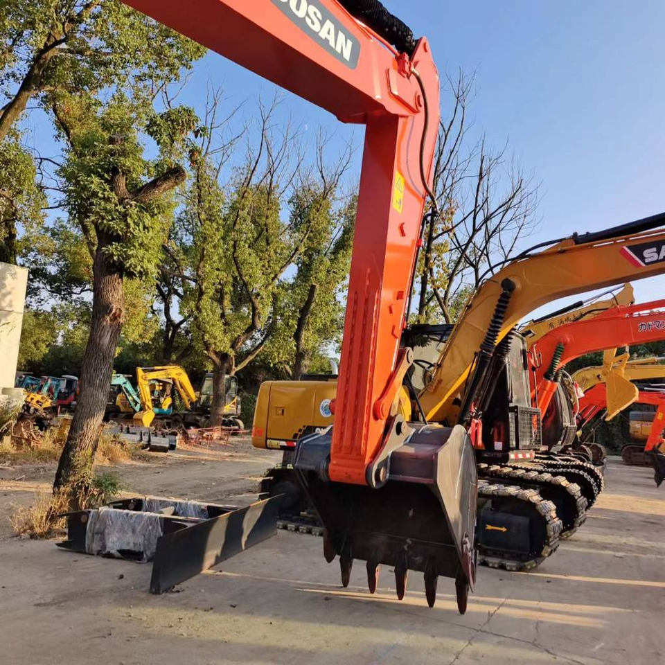 Excavator pe şenile Doosan DX 225 LC: Foto 8