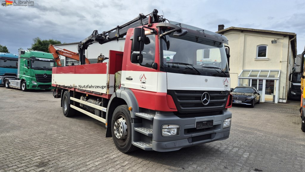 Camion platformă, Camion cu macara Mercedes-Benz 1829L mit Kran HIAB 111 C-2 mit Funk FB, Palettengabel: Foto 9