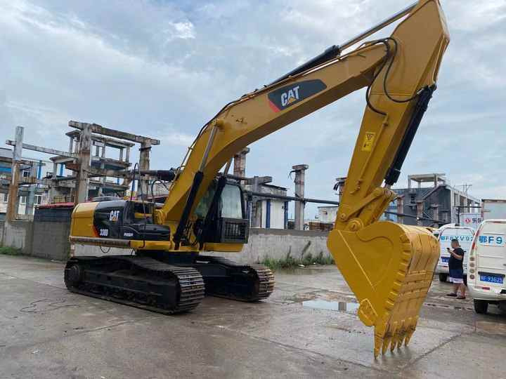 Excavator pe şenile Used CAT 330D Crawler Excavator Used Excavator Original Japan CAT 330D Excavator for sale in shanghai: Foto 6