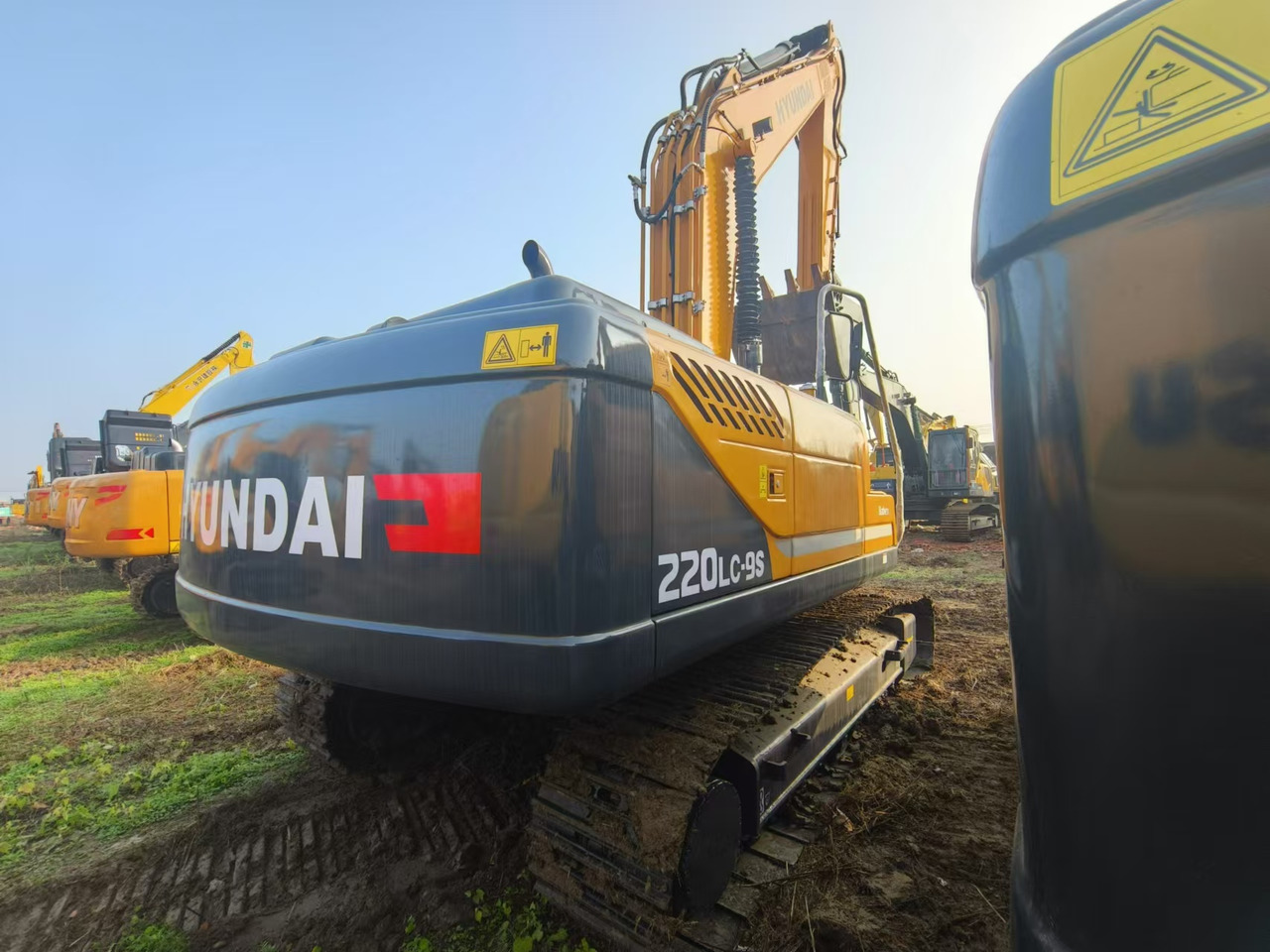 Excavator pe şenile HYUNDAI ROBEX 220LC-9S: Foto 7