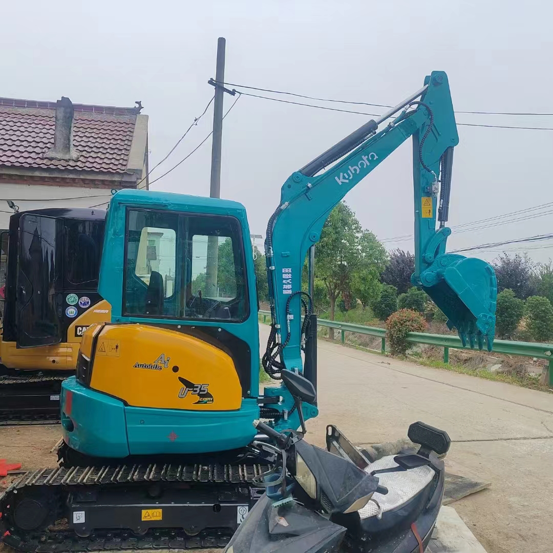 Mini excavator KUBOTA U35: Foto 7