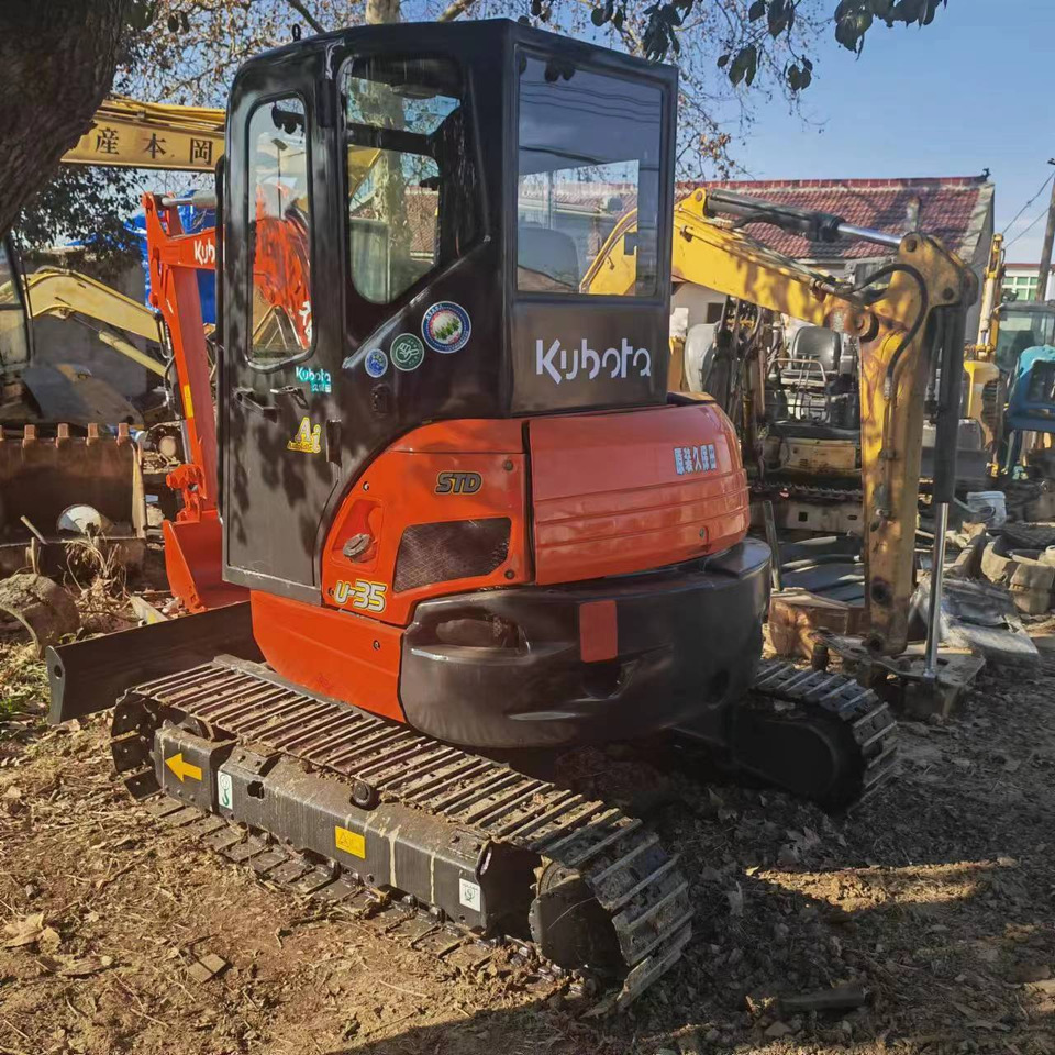 Mini excavator KUBOTA U35: Foto 16