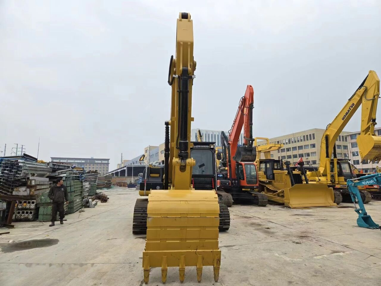 Excavator pe şenile Caterpillar 320D2: Foto 7