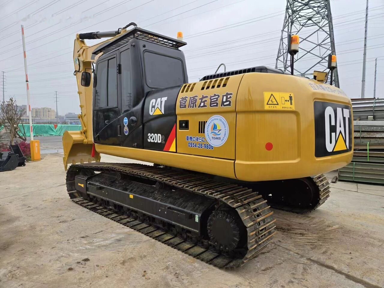 Excavator pe şenile Caterpillar 320D2: Foto 11