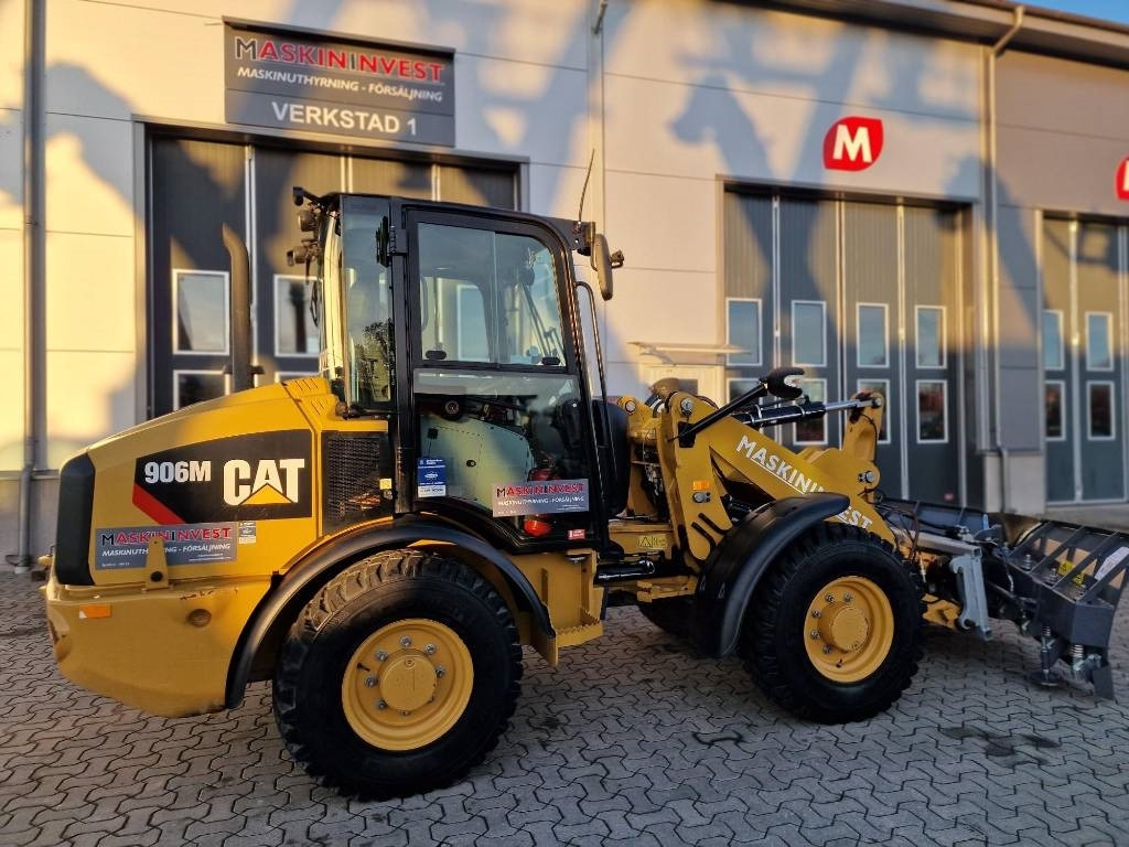 Încărcător frontal pe pneuri CAT 906M 35 km/h: Foto 10