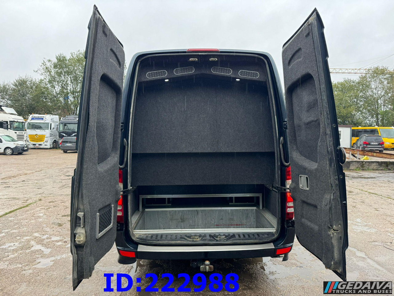 Autocar MERCEDES-BENZ Sprinter 519 VIP - 17 Seater: Foto 6