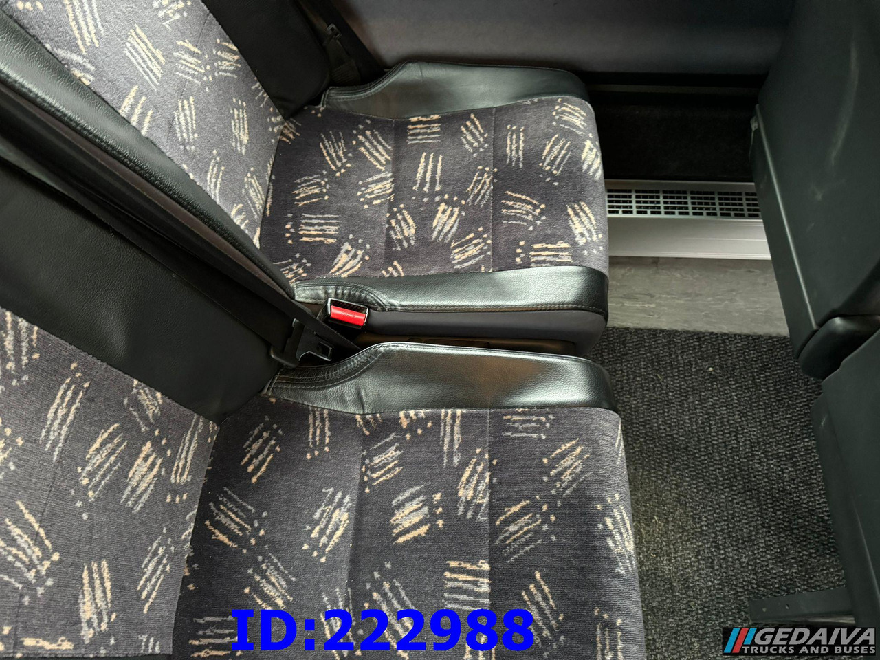 Autocar MERCEDES-BENZ Sprinter 519 VIP - 17 Seater: Foto 16