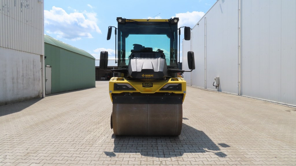 Cilindru compactor pentru asfalt Bomag BW 154 AP 5: Foto 7