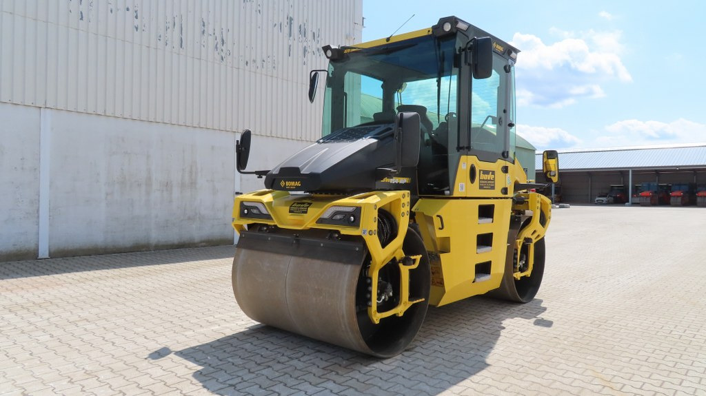 Cilindru compactor pentru asfalt Bomag BW 154 AP 5: Foto 6