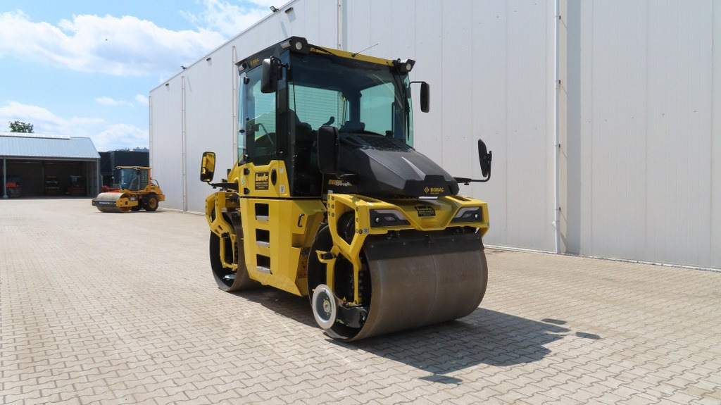 Cilindru compactor pentru asfalt Bomag BW 154 AP 5: Foto 8