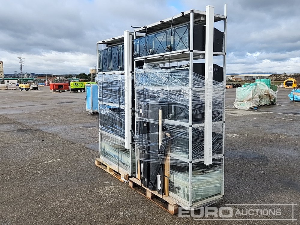 Echipamente de constructii Pallet of Varios Aquariums (2 of): Foto 6