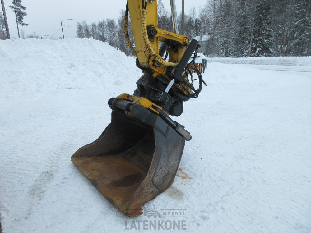 Excavator pe şenile New Holland E150BSR-2 Blade Runner: Foto 20