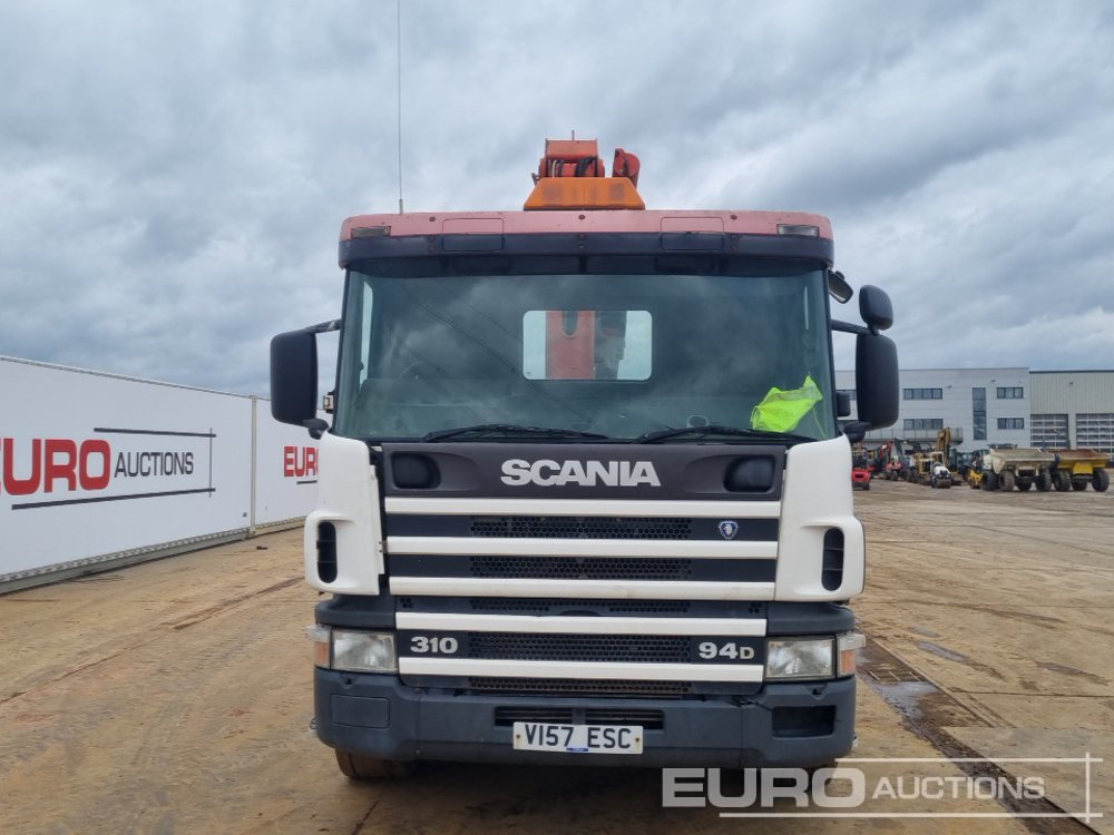 Camion platformă pentru transport de utilaje grele 1999 Scania 94D-340: Foto 8